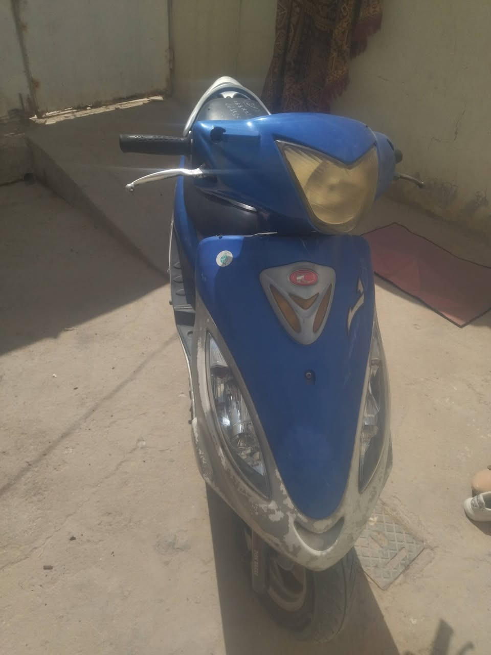 كامكو ياباني قبل كم يوم مطلحه من الحاويه ومتوازي ع بيع 425وبيه مجال ***********
