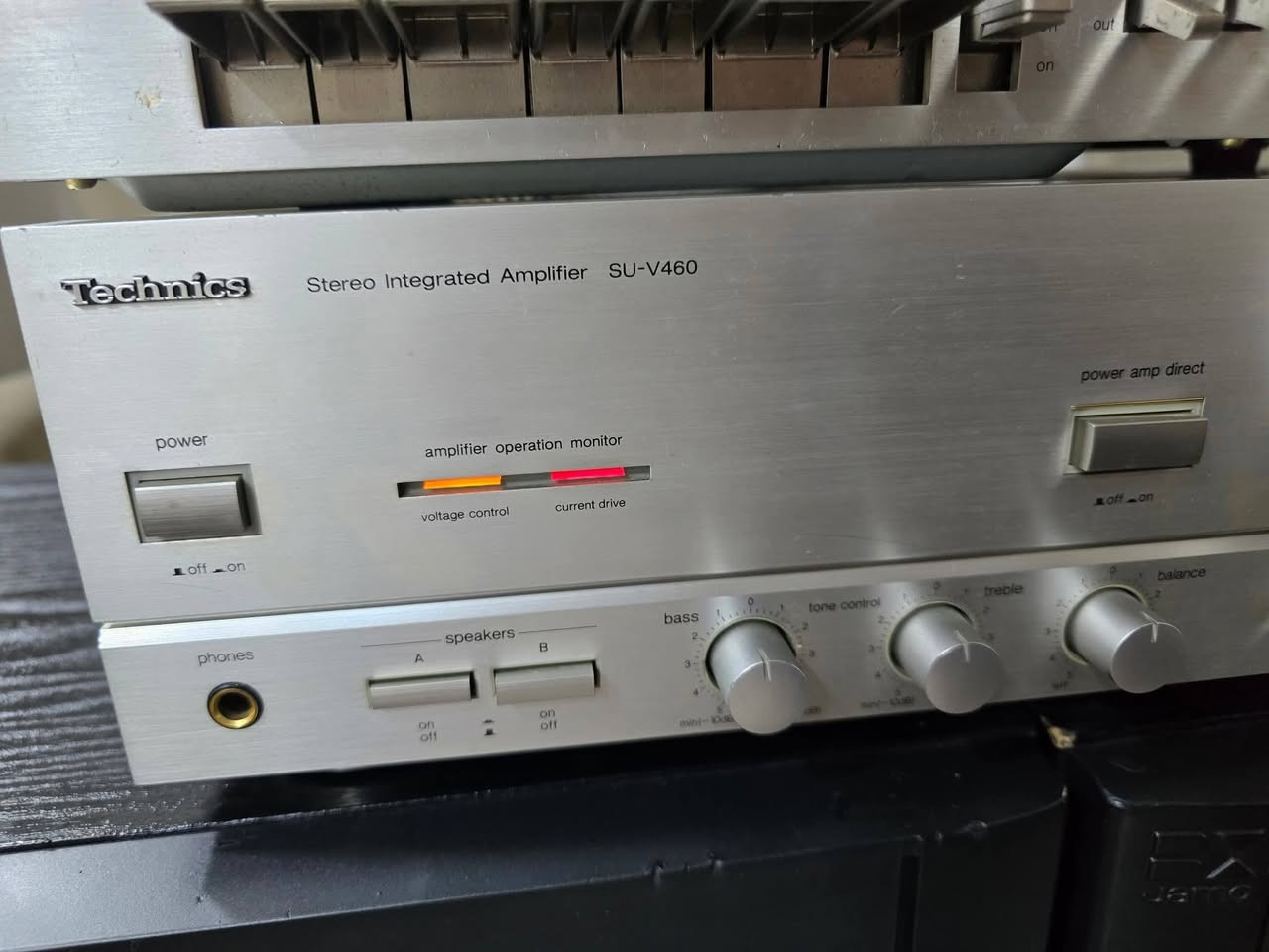 امبيفاير. مضخم صوت ماركة تكنيكس  من مجموعة AA  فول مواصفات ماركه معروفه  450 واط   حقيقي  ياباني  شرط لا فتح ولا تصليح على بلاد مال جناي كلش نظيف كهرباء 220 فولت 
 فقط الجهاز بدون اي شئ لان  يوجد فديو يوضح عمل الجهاز السعر 350 الف العنوان البصره


**إذا كنت صاحب هذا الإعلان وتريد حذفه لأي سبب، رجاءا أرسل رسالة إلى الدعم الفني**