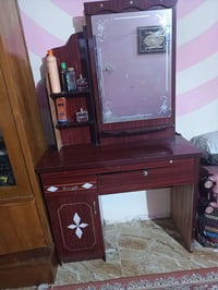 غرفة صاج • نظيفه جداً • ميز مراية