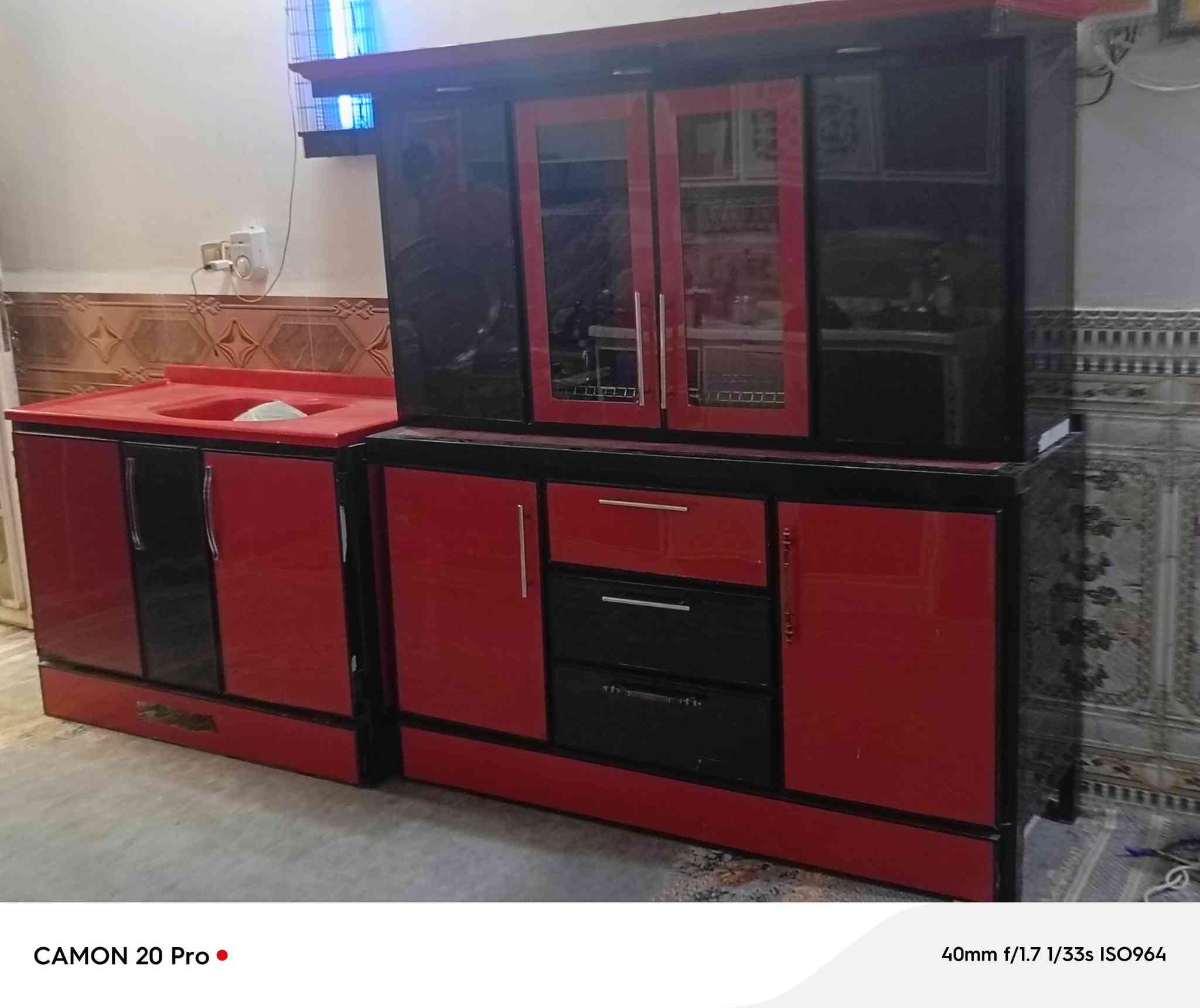 كاونتر 3امتار مستعمل يشبه الجديد سعره 400 وبي مجال رقم صاحب الكاونتر ***********
