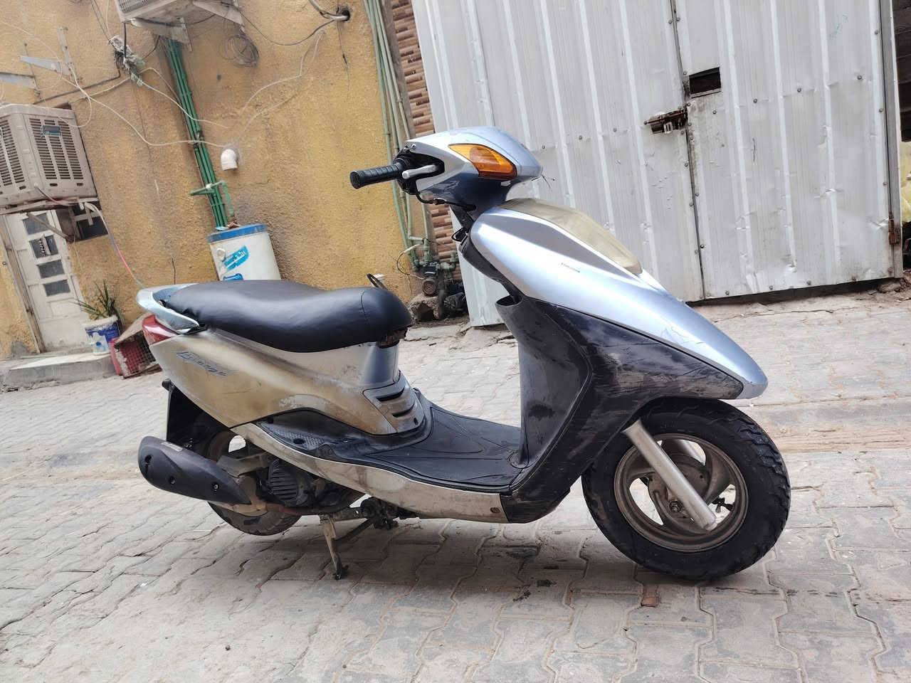 سلام عليكم دراجه بريز للبيع مقفوله كفاله عامه سلفندر كهربائيات شغاله عنوان زعفرانيه سعر ٦٠٠ رقمي ***********
