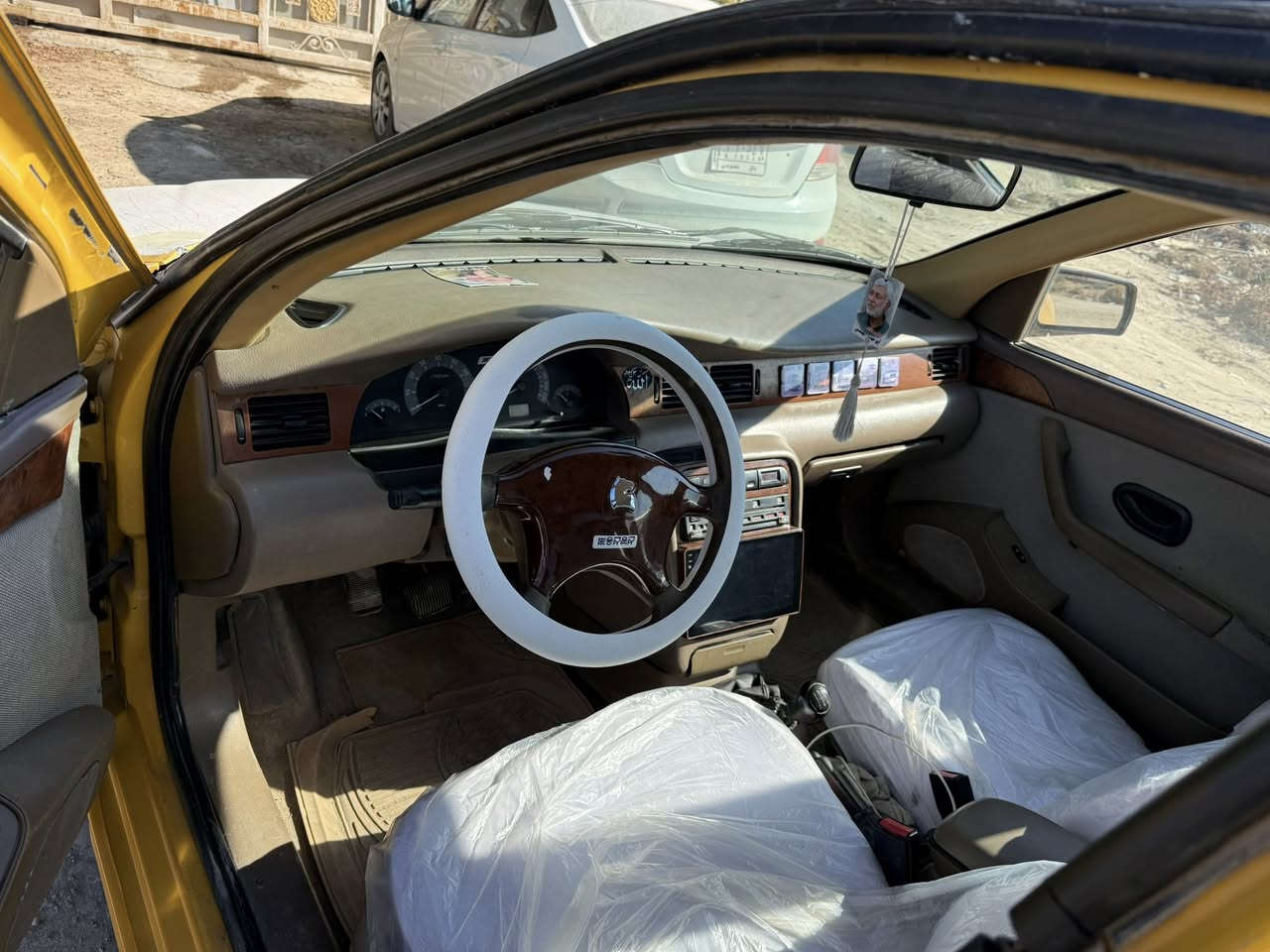 سلام عليكم سمند2011 للبيع رقم بغداد مشروع وطني مصفره هيئه ومرور شرط التحويل سنويه لل29 مصبوغه حزام بدون ضربه بدون خياسات سياره كبل للشارع مكان بابل مركز مدينه سعر32بيه مجال كهربائيات كله شغاله حداديه كير مكينه خير من الله 

‭0775 699 7885‬
