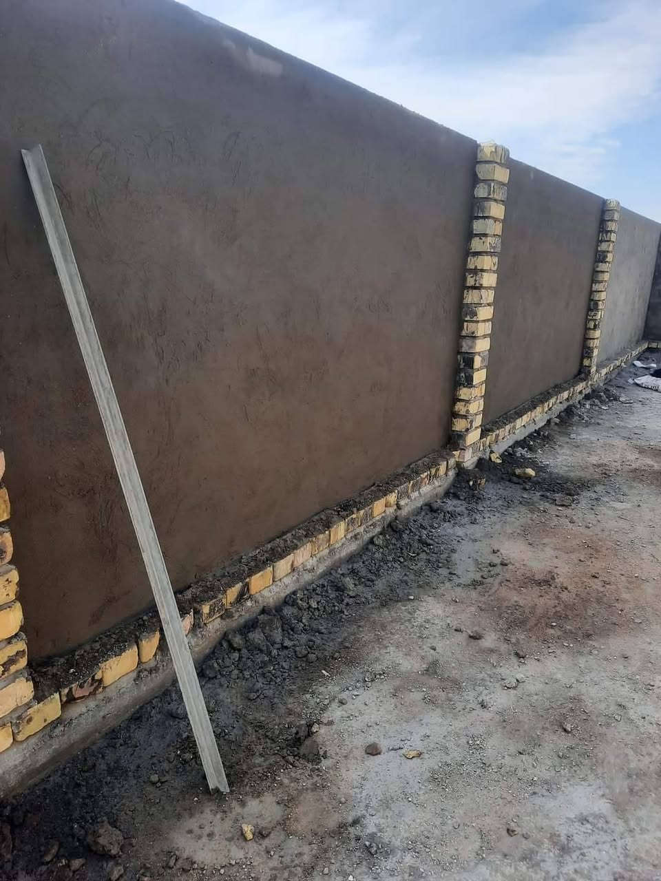 خلفه متفرغ خابرني وبخدمتك ***********
