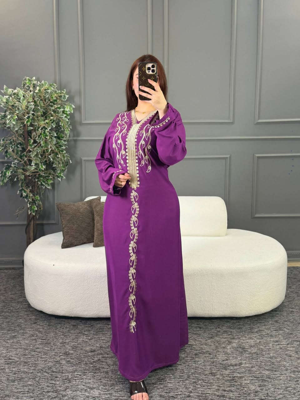 #جملة فقط الدرزن ٨٥ الف 
الخامه كشمير مصري مطرز


**إذا كنت صاحب هذا الإعلان وتريد حذفه لأي سبب، رجاءا أرسل رسالة إلى الدعم الفني**