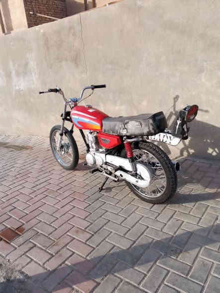 سلام عليكم نامه تعمير اوراق اصولي شاصي 13 تعمير 24 للبيع دراجه نضيفه مكينه ناعمه كلش للبيع سعر 650وبيها مجال بسيط حي العامل سوك الاخير ***********
