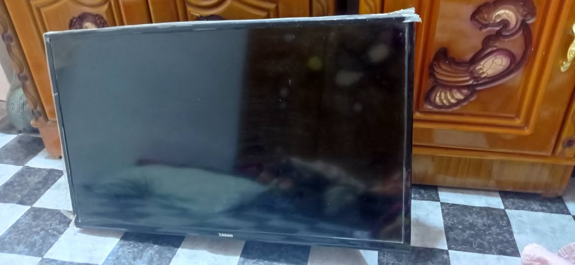 السلام عليكم اغراض للبيع كلمن وسعره تفاصيل واتساب ***********
