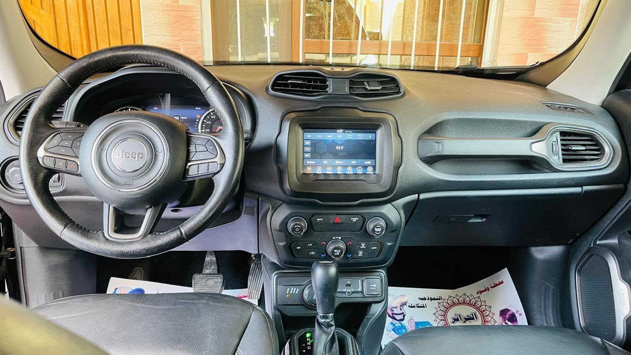 سلام عليكم 
جيب رنكد موديل 2020 سيار حادث باب خلفي بدون ايرباك محرك 1300 رقم بصره ماشيه 27 الف حقيقي مواصفات حلوه السعر 125 للتواصل ***********
