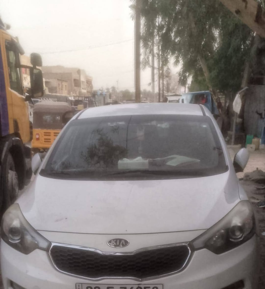 سلام عليكم سيراتو ٢٠١٤ سياره بيها بس باب سايق خليجيه مكينه ١٦٠٠ سياره نظيفه وخير من الله قطعتين تبريد اربيليه سعر ١١٥ وبيها مجال ***********
