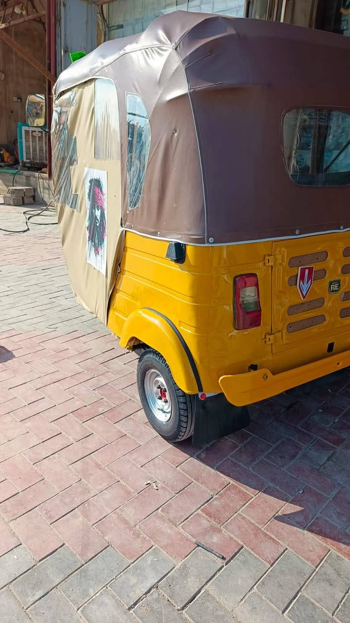 تكتك موديل 18 اوراق أصولي مكينه 20 تخم تأير جبلي جديد وجاهزه كبل الشارع
ما ناقصه برغي السعر 3600  الشراي يتصل مكلف بل نشر ***********
