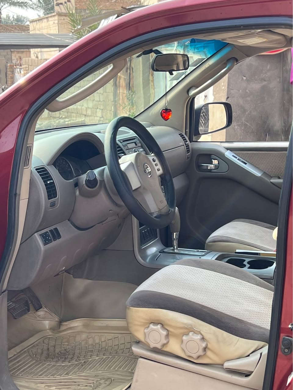 غير متواجد عل نت اليراسل ما اجاوبه 
السلام عليكم للبيع نيسان باڤندر 2008
السعر 87وبيه مجال
3 قطع صبغ بدون حادث مكفوله من الحادث صفحه السايق صبغ بدون حادث 
كير مكينه كفاله عامه بلجيس كهربائيات كفاله تبريد ثلج تتدفئه ملغيه 
تخم تاير بلجيس 
صدر100/100
دواخل نضاف كلش دوشمه ارضيه جلد دوشمه جلد داخل بيجي 
سبعه راكب
السياره نقص برغي ما بيه عل ايدي 
مكان بغداد المحموديه 
***********
_____________
 *********** بغداد, العراق
