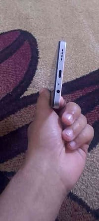 موبايل قبل ثلاث ايام اشتريته بالكرتون ذاكره 256 رام 24 انطيك اياه شرط ...