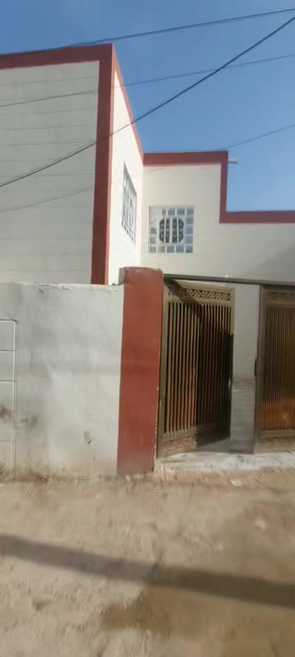 بيت للبيع 180 متر طابقين كما موضح بالفيديو طابو زراعي سند 25 العنوان طويريج الحولي خلف قاعة القصر الأبيض السعر 58 مع المجال القليل للأستفسار 
مراجعة مكتب الضامن للعقار العنوان طويريج بداية شارع 40 مقابل مدرسة أمل الأجيال الأهليه
***********
***********
