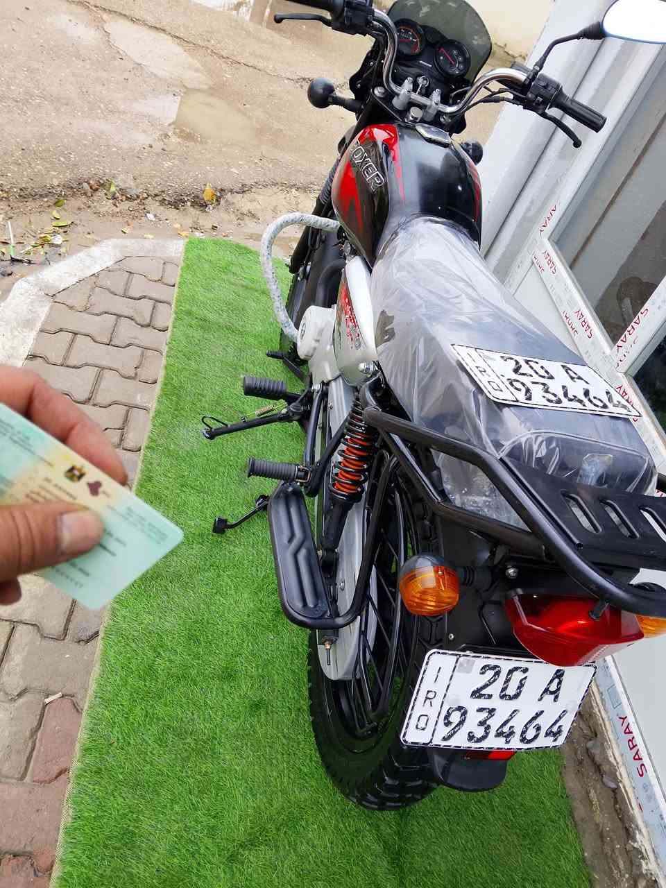 السلام عليكم ورحمه الله وبركاته دراجة نارية بوكسر موديل 23 نازلة بل 25 جبلي مرقم كامل انكليزي ديالى تحويل ثاني يوم إذ تريد كفالة عامة مكينة خير من الله مكاني ديالى خرنابات الشراي يتصل ويدلل ويتساب موجود تريد تتصل هم موجود *********** اخت زيرو
