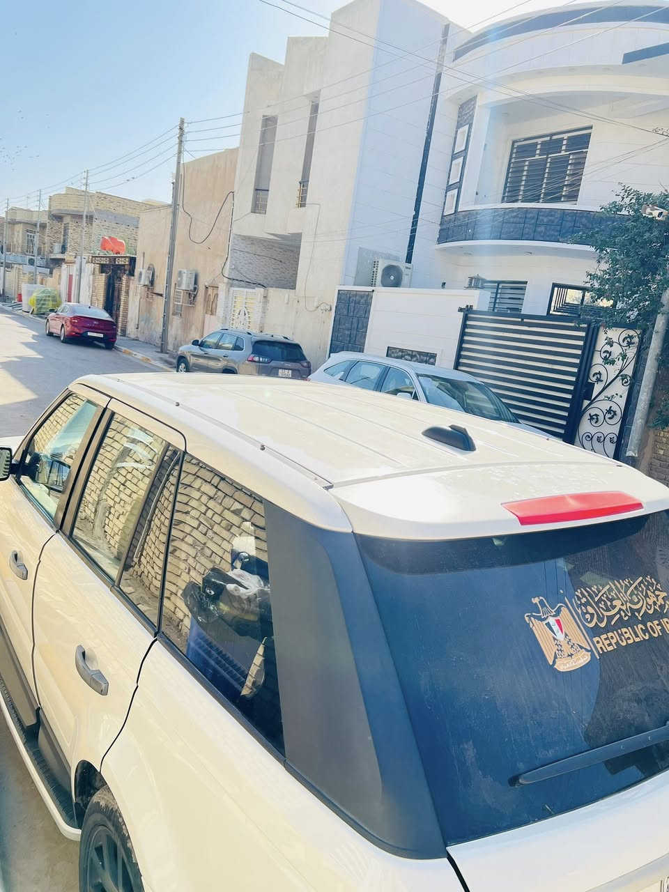 سلام عليكم للبيع رانج روفر مديل 2008 محدث 2013
السياره فئه سبورت وفول مواصفات وغنيه عن التعرف فتحه كشنات جلد تدفئه تبريد تحكمات شاشه جكات وكلشي شغال بيها وكامله مكمله من كل النواحي رقمها بغداد مشروع وطني مداور ثاني يوم سنويه ل2027 مكانها ميسان القطاع 
سعرها 130 وبيها مجال
سونارها مرفق مع الصور
***********
