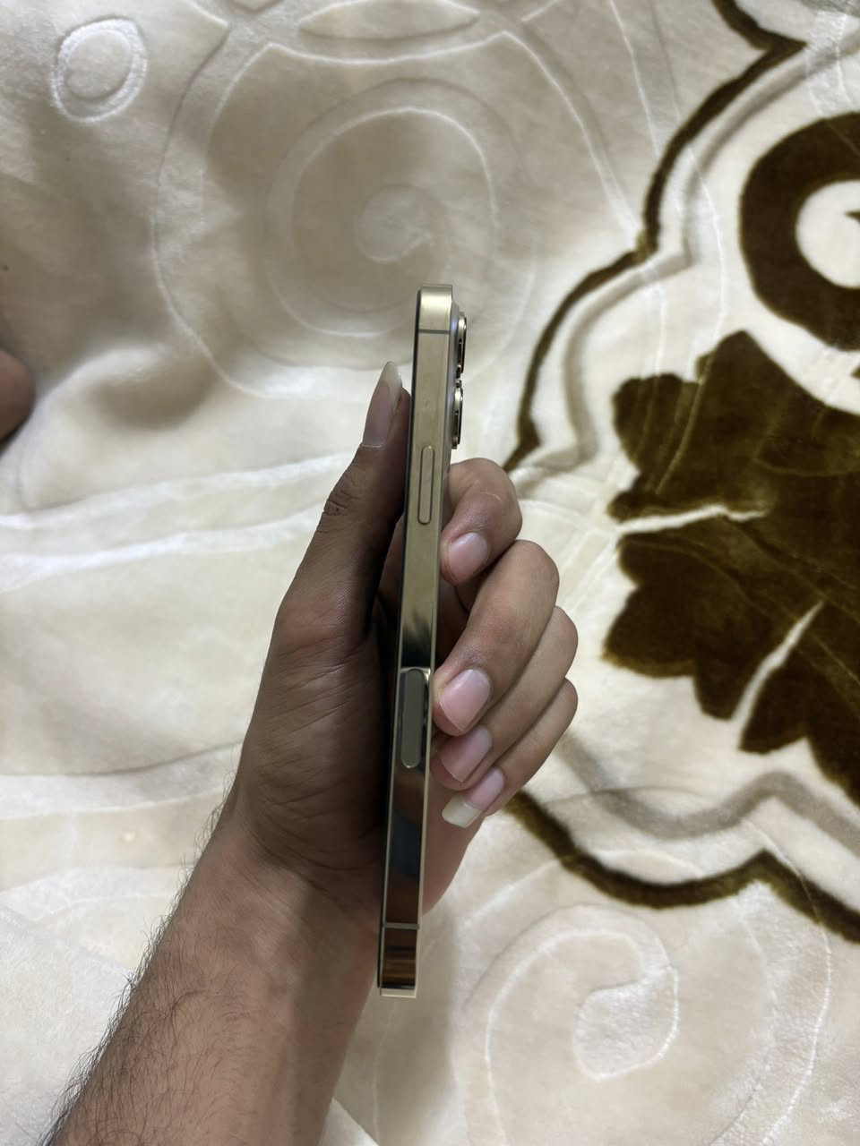 ايفون 13برو ماكس 
النضافه كدامكم
ب88
ذ256
بي فطر بسيط ب الكلاسه 
مكفول من كلشي وتر 
الاستفسار ***********
السعر 600وبي مجال تدللون عليه 
واتساب موجود 
الي ما يفيده خل يعبر المنشور
