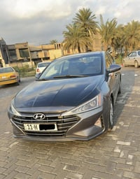 2019 النترا وارد كندي    حادث البنيد فقط ايرباك استيرن       ماشية 61 ...