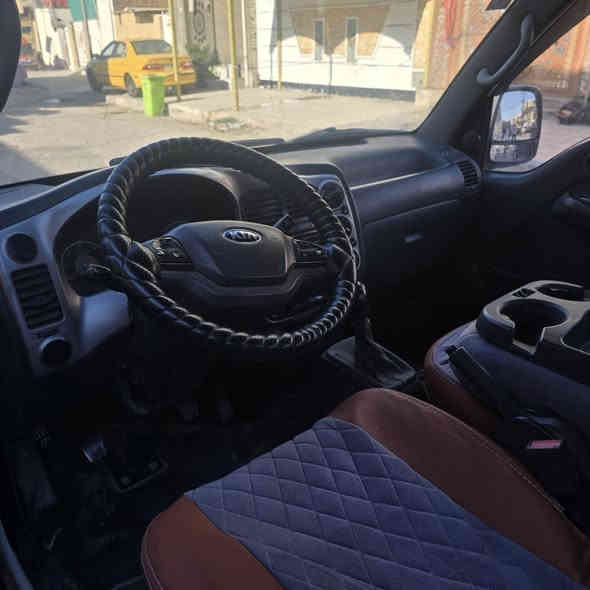 سلام عليكم كيا حمل للبيع موديل ١٥ تحويل ثاني يوم سيارة نضيفه سعر دفتر [١٠٠] ورقه ***********
