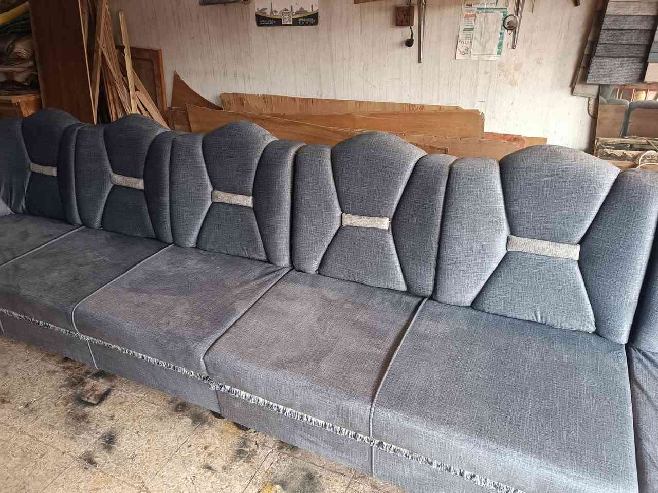 ديوان للبيع 👍🏻
9 امتار  12 مقاعد ✨
خشب عراقي مستعمل ثقيل 🔨
اقماش رصاصي  جديد غير مستعمل 
اسفنج جديد
فصال حديث ❤️‍🔥
السعر 325
الاستفسار اتصال فقط على 
***********
*********** 
لدينا كافة انواع الفصالات حسب الطلب  بسعر مناسب
عنواني موصل جانب الايمن
