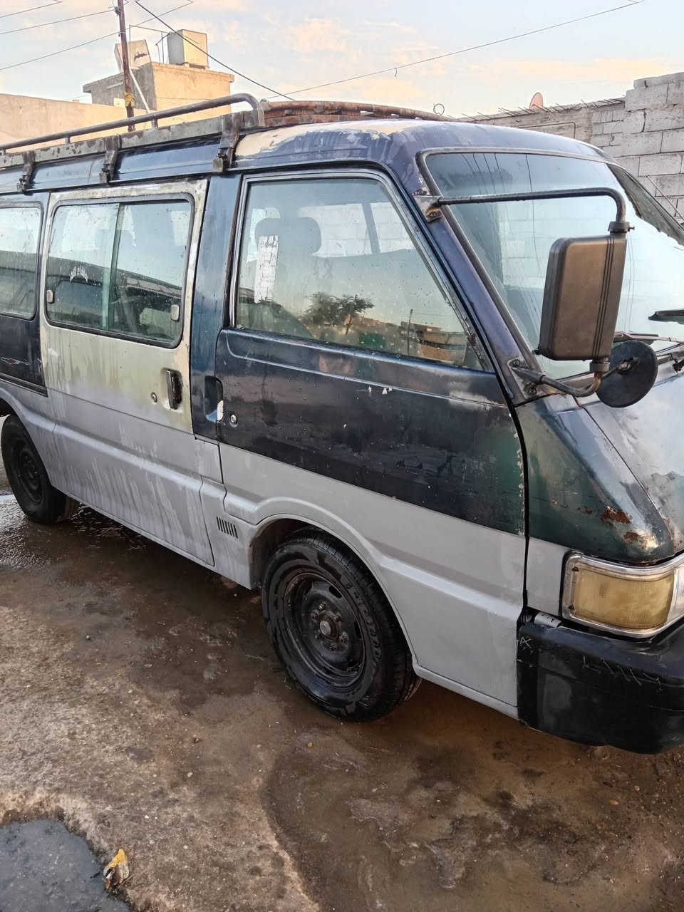 للبيع كيا بستا موديل 94 رقم بغداد حمل مكينه وكير خير من الله كهربائيات كله شغاله تخم تاير جديد باتري و دينمو جديد بور و مشط جديد صدر جديد مكان السياره بغداد السعر ٣٠ وبيه مجال ***********
