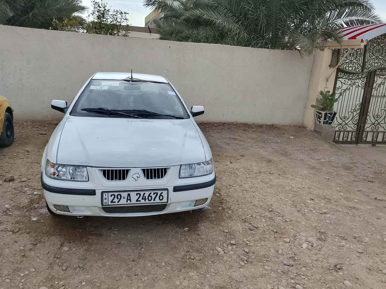 السلام عليكم للبيع سمند 2010 سنويه ل30  سياره بيه صبع دوس وهلالات سياره جاهزا مكينه وگير حداديه تخم تاير كهربائيات تبريد لسياره من ايدك للشارع  لسعر 38 وبيه مجال مكان لسياره واسط كوت مركز لمدينه ***********
