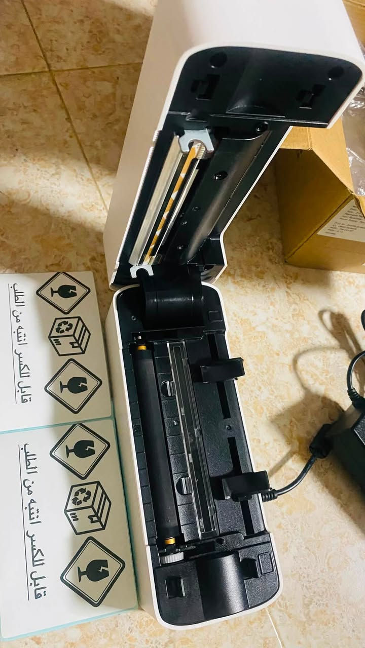 منو يريد طابعه صغيره تخبل كلشي تطبع ستيكرات لاصق 
بعدها بالسليفون وهذا الطبع مالها كدامكم فد شي راقيه على اول تم 40


**إذا كنت صاحب هذا الإعلان وتريد حذفه لأي سبب، رجاءا أرسل رسالة إلى الدعم الفني**