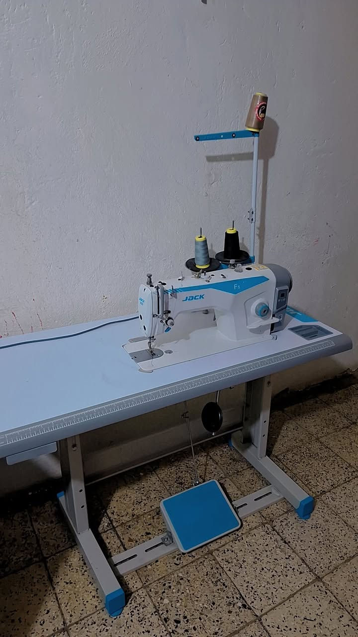 جاك صناعي ام الختم مشدوده قبل سبوع مداخله اي صيانه للبيع  اخذته ٤٥٠ رايده ٣٥٠ وبيه مجال ع شرط تفحص وتقتنع يلا تاخذه مكاني زعفرانيه ***********
