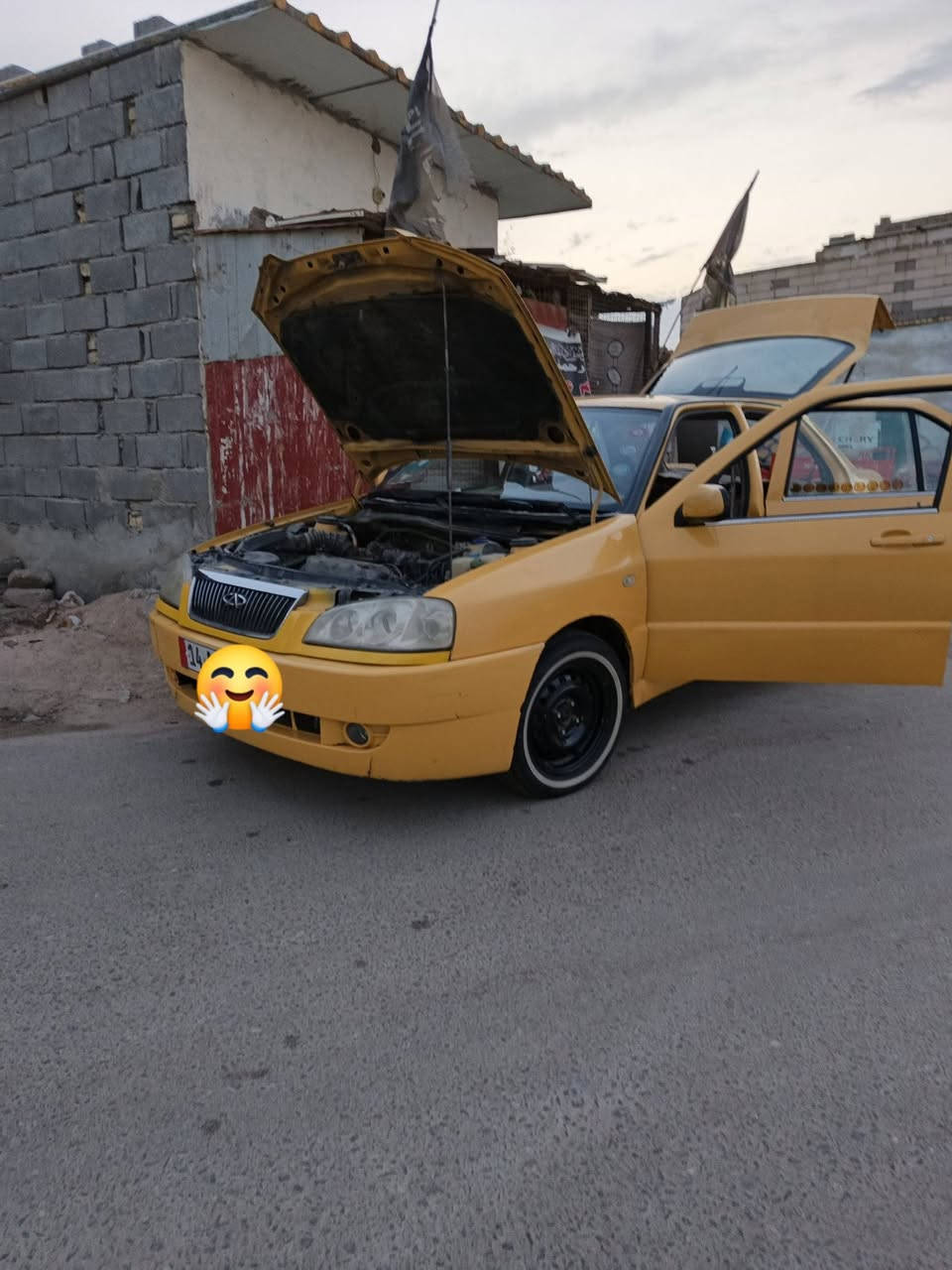 السلام عليكم شيري كوين ١١ رقم دولي بسمي مصفرة هيئة وغرامه مكينه جديده تبريد تخم تاير باقي التفاصيل هاذ رقمي بي وتساب ***********السعر ٤٠ وبيه مجال الشراي بصره كرمه علي
