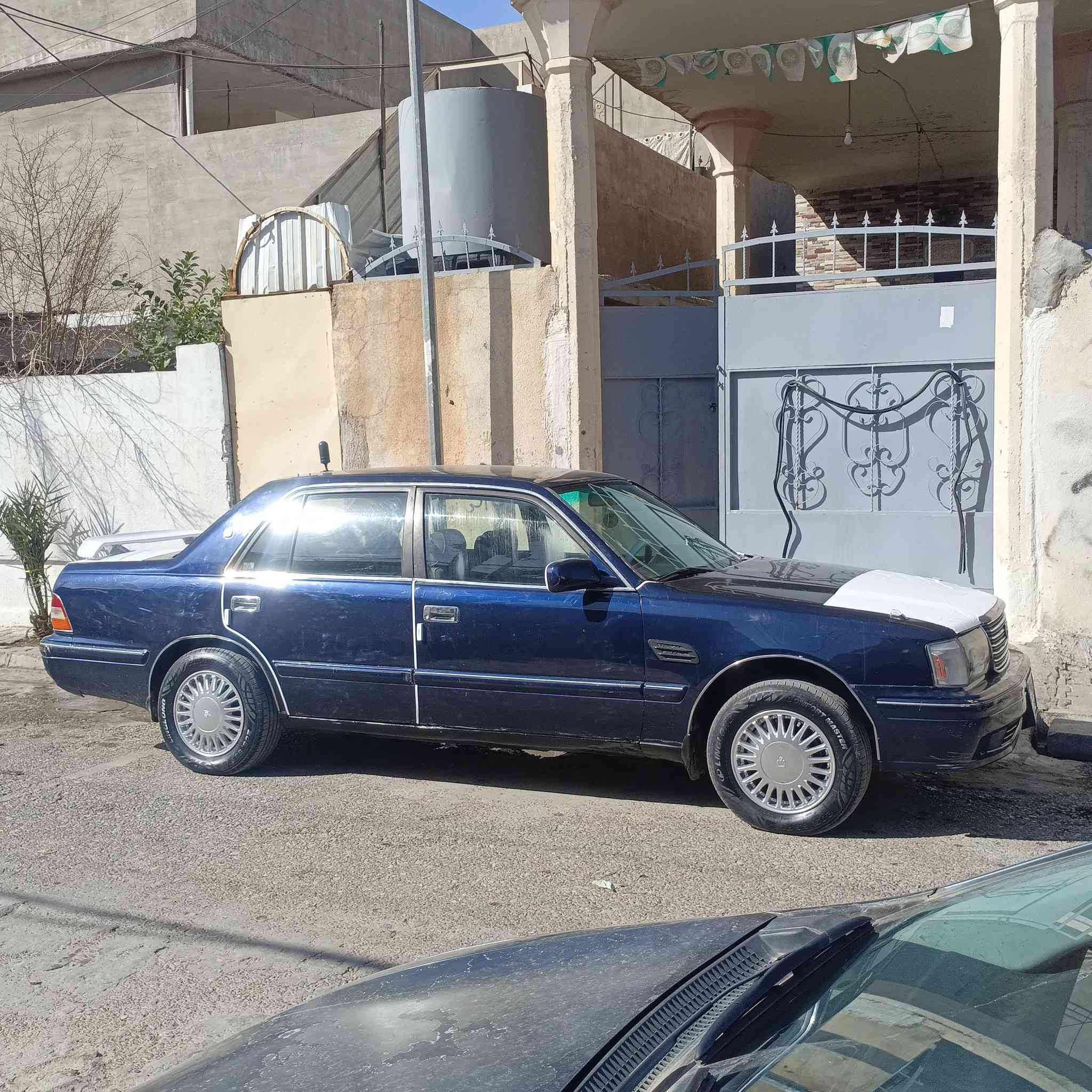 السلام عليكم (للبيع او مراوس اي سياره) تويوتا كراون راس ثور موديل 1996 رقم بغداد دولي بسم صاحبي مشروع وطني ل 2031 دفتر بنزين بي كير محرك 2500 بلادي نشط مصبوغ عام بدون ضربة و معجون تبريد وتدفىه كهربائي كل  أربعه جام كهرباء يشتغل تايرات جديد سعر 70 وبي مجال مكان كركوك منطقة روناكي ***********
