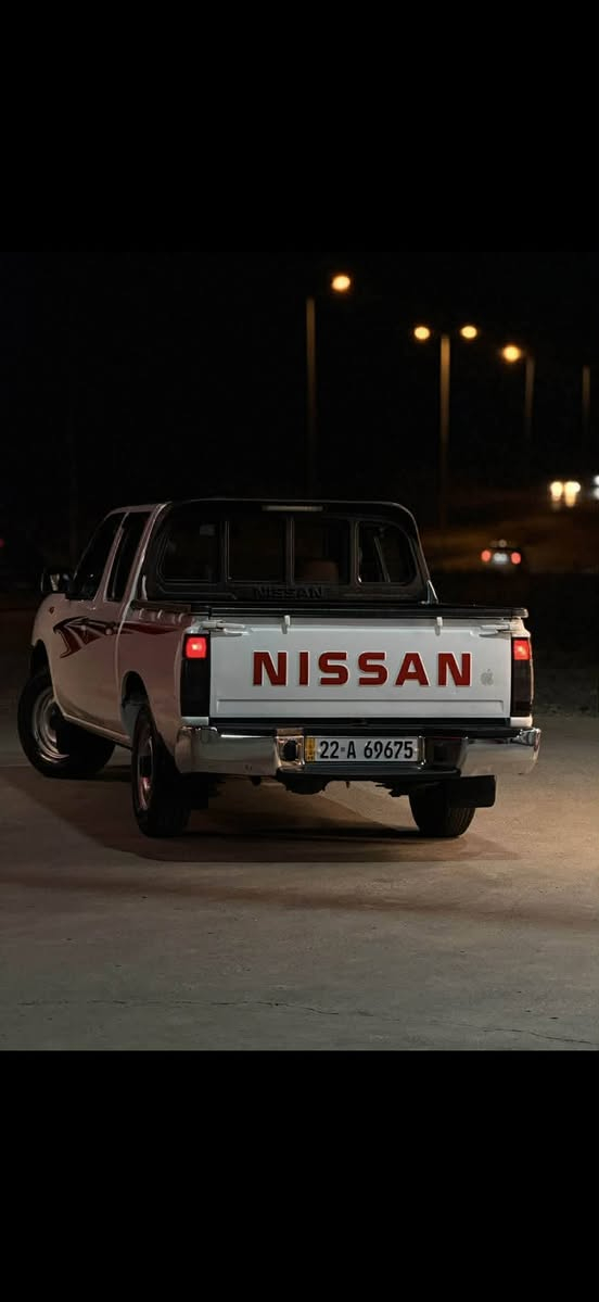 نیسان پیکاب  مۆدیل 2009 مەکینە بەخ سەیارەکە زۆر خاوێنە بێ بۆیاغە هەتا نەیبینی نازانی چەند جوان ماوەتەوە سەیارەکە توندوتۆڵە بێ تەقەوڕەقەیە هەموو گیانی بەشەرتە 
نرخی 105 گەڵاو معامەلەیە 
ژ.م *********** رانية, السليمانية
