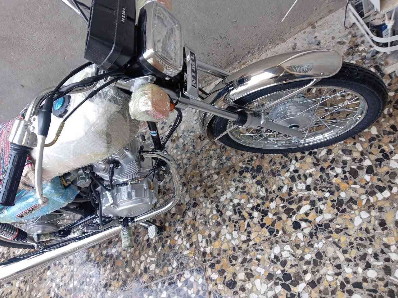 سلام عليكم دراجه للبيع موديل 2026 صارله خمس ايام من طلعت من. المعرض مكان كربلاء حي السلام السعر 700
رقم :***********
