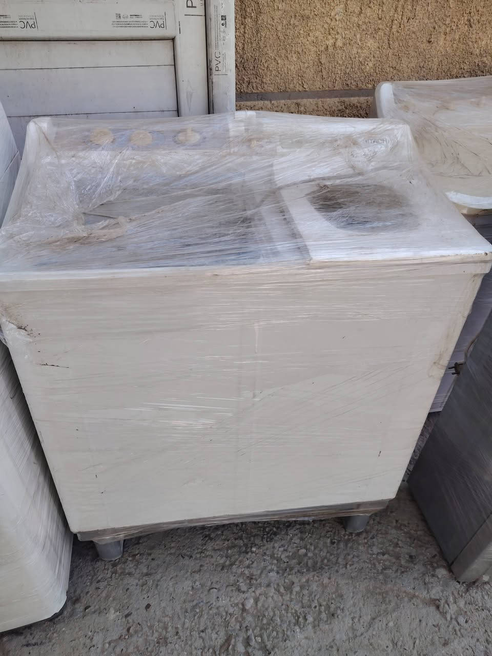 سلا عليكم أغراض مستعمله شغال كلمن وسعره مكاني الشعب حي البساتين  *********** اني مصلح
