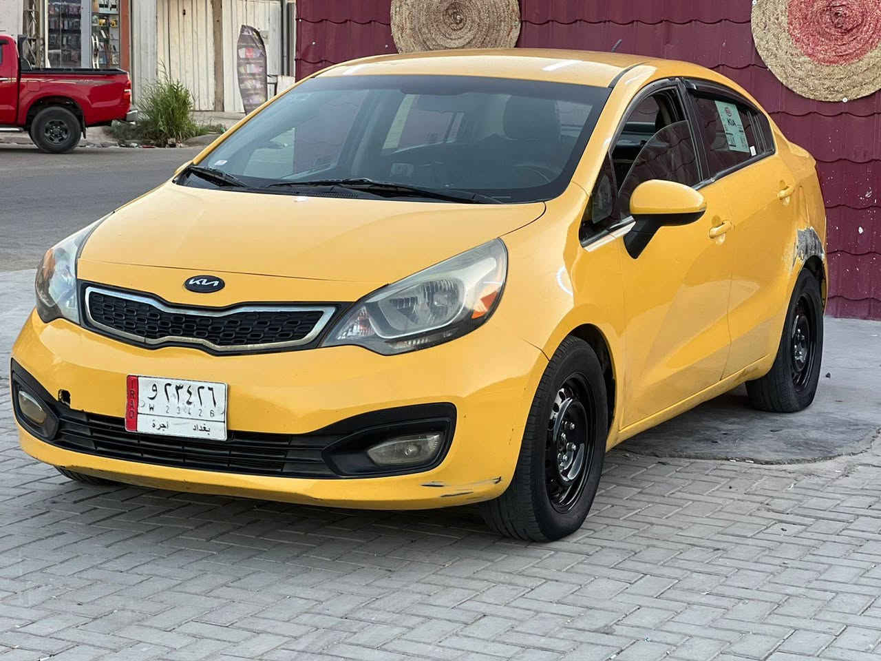 مساء الخير
من ريخصة الادمن 
كية ريو 2013 مريكي
محرك 1600
محرك كير صدر جديد 
سنوية صاقطة 2026
سعر 70 بيهة مجال  قليل
***********
