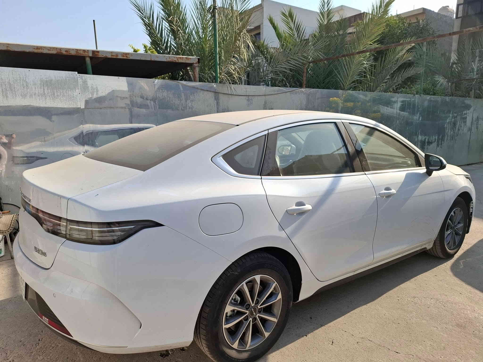 سلام عليكم
 زيرو 2025 مرقمة بغداد تحويل مباشر ثاني يوم 
بصمة + الكارت + الشاحنة + الارضيات 
مع كامل العدة منفاخ وفوم ومثلث وبدلة عمل وهوك سحب وماسحات 
شاشة دوارة ذكية وباقي المواصفات معروفة 
 بالتفويلة الواحدة 45 لتر تمشيك 1200 كيلومتر 
للاستفسار  ***********  اتصال أو واتساب 
مكاني بغداد رصافة
