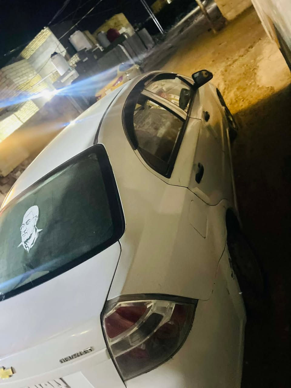 افيو ١٣ متجيه
كير مكينه حداديه شرط 
سنويه ل٢٧ مستعجل للبيع
***********
