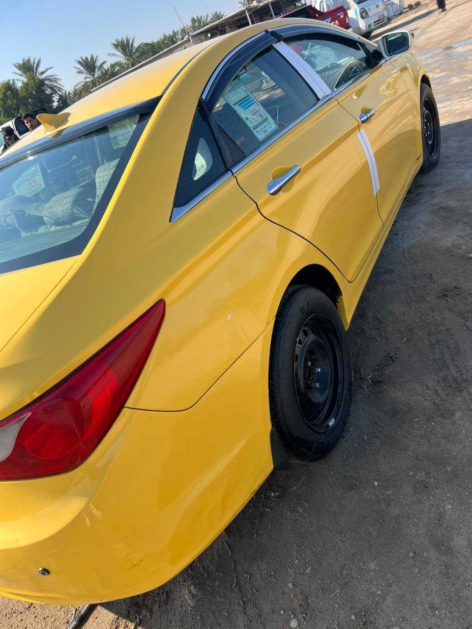 السلام عليكم ورحمه الله وبركاته 
سوناتا للبيع موديل 2011
امريكي حادثة جاملغ الخلفي بدون دواخل والباقي كفالة عامه 
محرك 2400GDiمكفول
كير مكفول
حديديه جديده 
تخم تاير جديد 
تدفه تبريده ثلج ويا السويج 
رقم نجف بسمي شخصياً مصفره هيه وغرامات 
السياره جديده مامتعوبه مال جناي 
السعر 85وبيها مجال قليل 
للاستفسار الاتصال 
***********
***********
