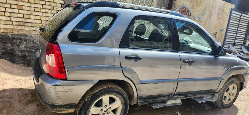 السلام عليكم سبورتج ٢٠٠٩ خليجي فول مواصفات
ماشية ١١٠ كيلومتر قابل للزيادة 

بيها بارد يم قبق البانزين وبالباب مال الجنطة  موضح بالصور وايرباك الستيرن فقط طاك

رقم سليمانية السعر ١٠٥ وبيها مجال مكاني بغداد الكاظمية 

للاستفسار ***********
