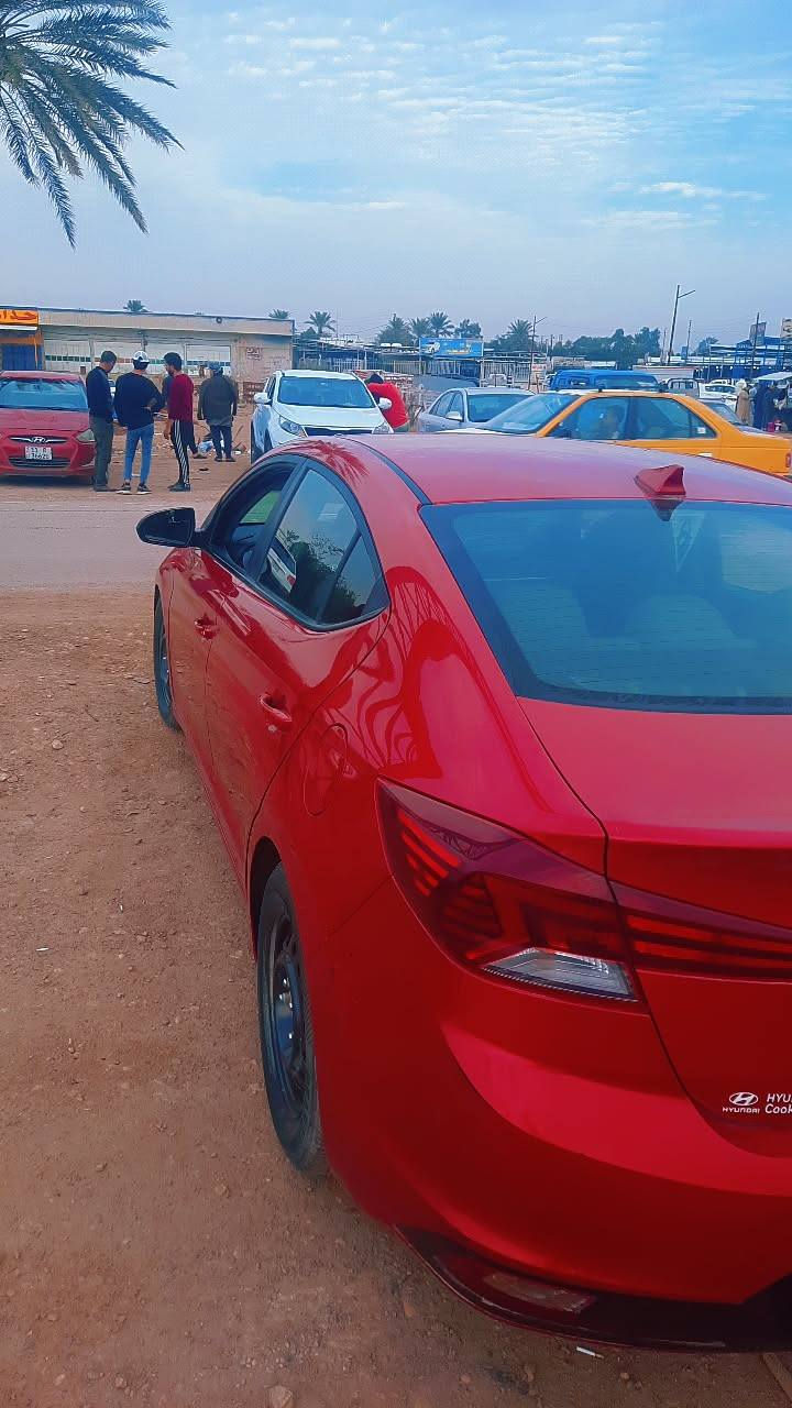 النتره موديل ٢٠ نص فول السياره جديده محرك كير مكفول كير AT الحادث جاملق وربع من الباب وشويه بلبنيد السعر ١٣٠ وبيهه مجال التصال *********** سياره موجوده بغداد اليوسفية
