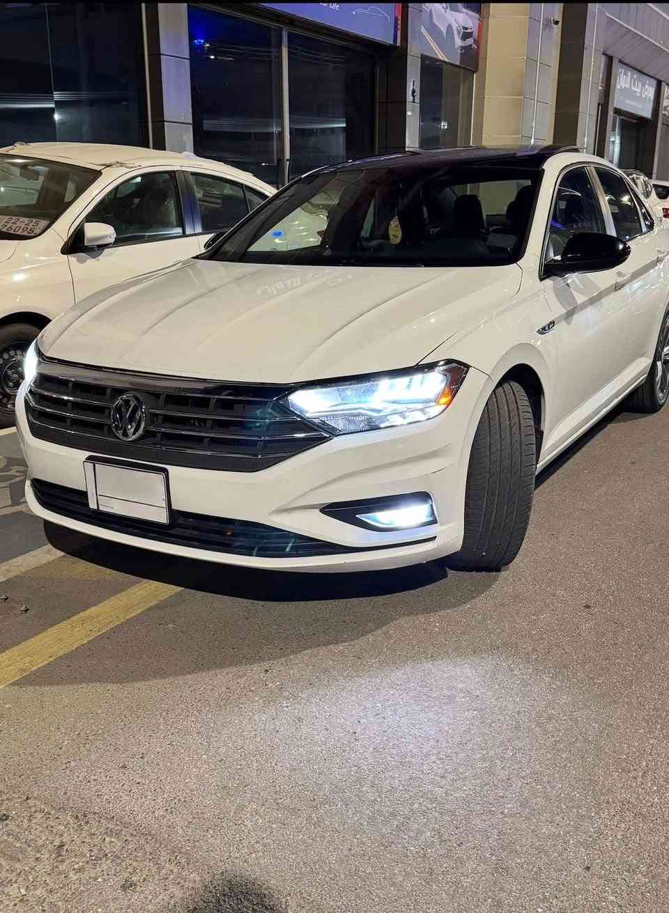 السلام عليكم اخواني  جيتا موديل 2019 مواصفات R line_ رادار امامي خلفي حساسات مرايه كشنات هيتر سقف بانوراما بريك اوتو 
حجم مكينه 1.4 توربو كير محرك كهربايا ابشرط
 كلين سيارة او عنده دفتر بنزين 
السيارة ماشيه 59ميل 
علماً السيارة فقط لبيع *بدون حادث كلين تايتل فقط دعامية امامي 
اليحب يعرف سعر سيارة  رسلني او اتصل  وتدللون 
مكان سيارة كركوك شرط تحويل  ورقم سيارة كركوك*
رقم تليفون. ***********واتس

مع تفاصيل موصفات 
السياره خير من الله مآبيه نواقص كلشي جديد بيها الحمدالله 

1- مكينه نظيفه حلوه وتربو 

2-سايد بريك بصمه 

3- اوتو هولد 

4-شاشه اعطال 

5- رادار امامي خلفي توقف ذاتي

6- نقطه عمياء + تدفئه كشن 

7- تحكم ستيرن فول
