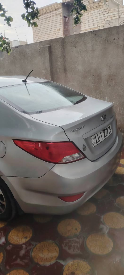 "للبيع: هيونداي أكسنت (خليجي) 🚗
​الموديل: 2016
​المواصفات: خليجي أصل، مواصفات كاملة (تحكم ستيرن، إشارات بالمرايا).
​رقم بغداد، السنوية باسمي والتحويل مباشر.
​ناقل الحركة: أوتوماتيك (كير 6 سرعات) 
​الحالة العامة: السيارة نظيفة جداً وبحالة ممتازة، تبريد ثلج، وجاهزة من كل النواحي (شغل واطلع).
​السعر: للاستفسار ومعرفة السعر يرجى الاتصال أو المراسلة.
​المكان: النجف - الكوفة
للتواصل والاستفسار: ***********" النجف, العراق
