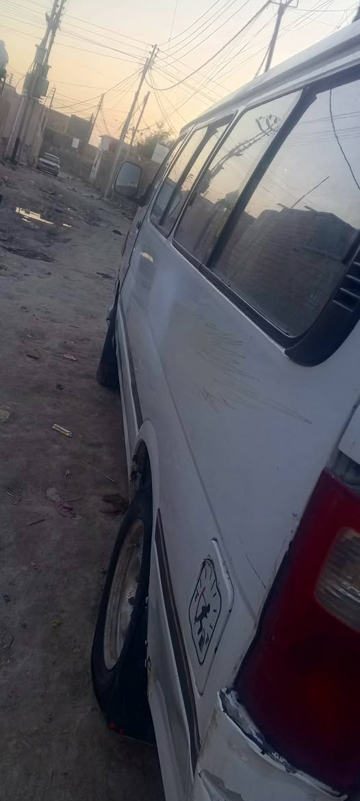 السلام عليكم  سيارة  فتون  موديل 2014 موصليه  مكينه وكير وكسن  بل كرتون كله جديد  السعر  خاص مكان الناصريه رقم ***********
