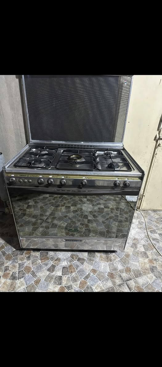 ديوان ٧ مقاعد نظيف كلش ١٩٠ طباخ كريازي شغال فول فرن وعيون ١٧٠ ثلاجة شغالة فول نظيفه كلش ٦٠ الاسعار بيه مجال


**إذا كنت صاحب هذا الإعلان وتريد حذفه لأي سبب، رجاءا أرسل رسالة إلى الدعم الفني**