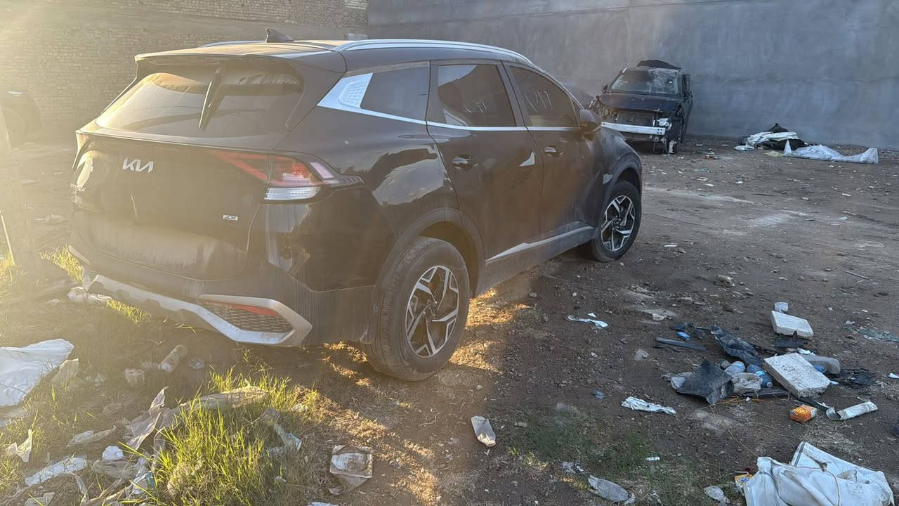 السلام عليكم
للبيع سبورتج 

موديل2023

ع حادثها سيارة منفيس بسمي 

دافع كمركها 

السعر 88 ورقه وبيها  مجال 

الاتصال***********

مكان سيارة بغداد حي قادسية
