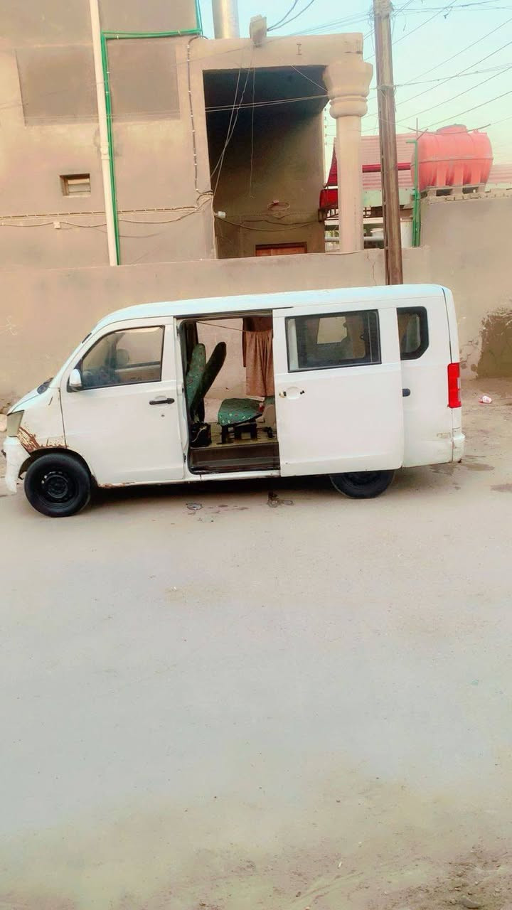 سياره فاو ٢٠١٥
10 ,راكب 
للبيع 
محور مكينه ياباني وكير اوتماتيك
مكان ناصريه مركز 
سعرها ٣٥ وبيها مجال 
***********
