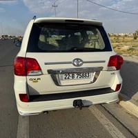 لاندكروزر GXR • V8 • فول مواصفات