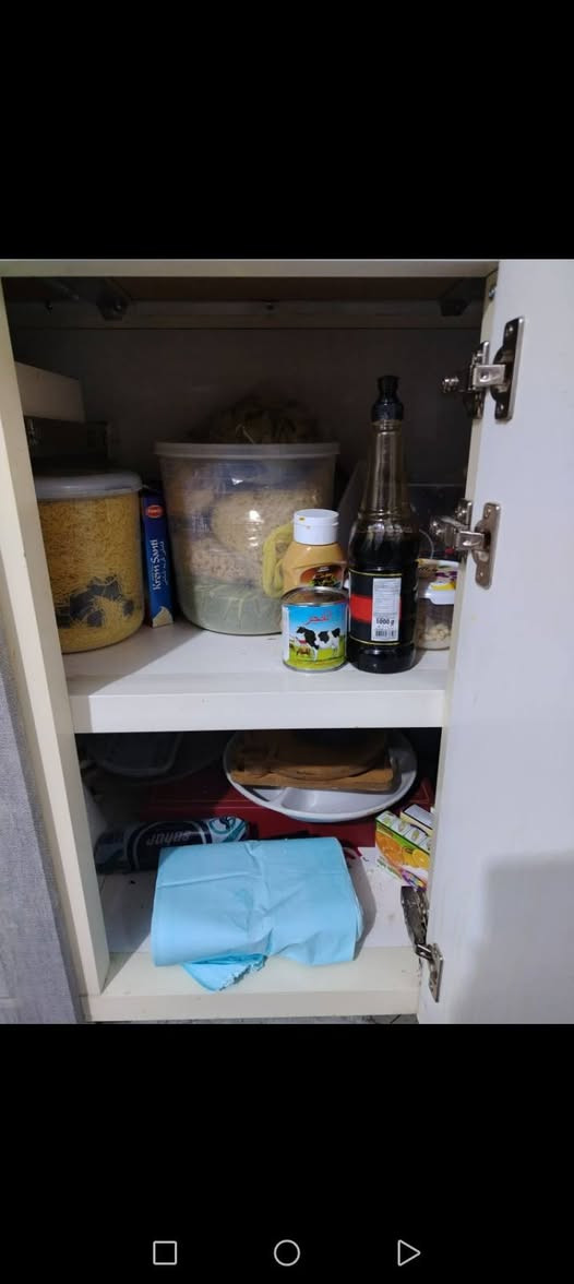 كاونتر للبيع حطاطه داخله المنيوم والابواب خشب فقط السنك مرمر  السعر 550 للاستفسار خاص


**إذا كنت صاحب هذا الإعلان وتريد حذفه لأي سبب، رجاءا أرسل رسالة إلى الدعم الفني**