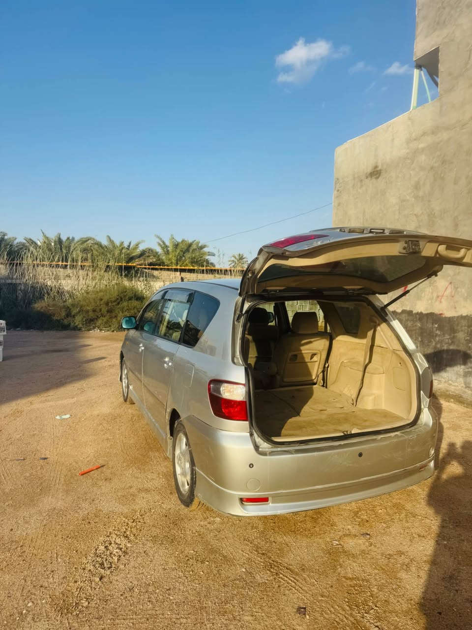 السلام عليكم ابصم مديل 2001 اصولي بيع صبغ ابيع احزام مكينه مكفوله بس الگير تعبان يرادله تبديل ابيع على الموجود السياره حلو ناقصها كير فقط تايرات جدد 
بيع مستعجل 100 العنوان البصره للاستفسار *********** البصرة, العراق
