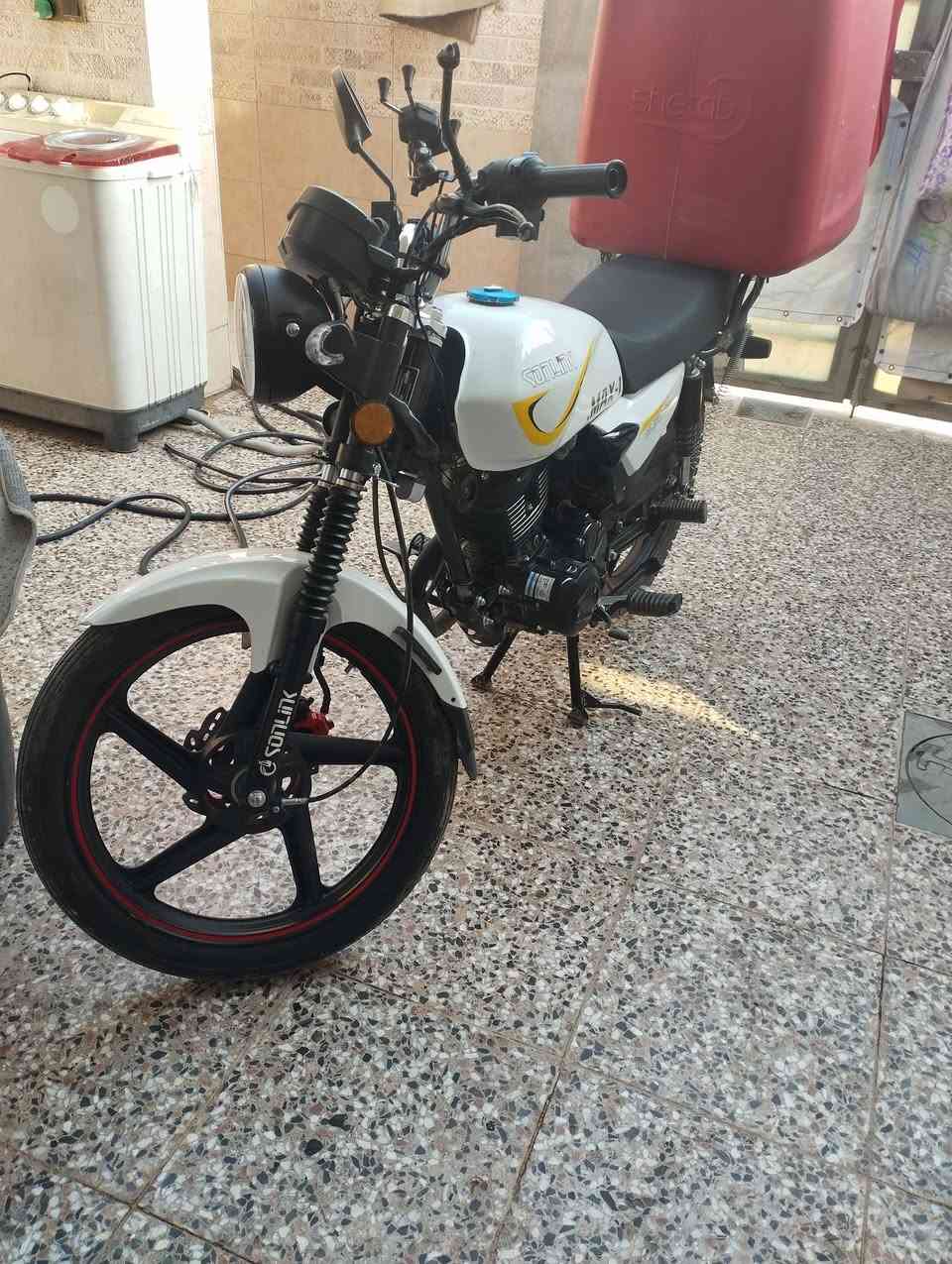 دراجه سونك جديده مكفوله كفاله عامه نظافه فول جهازه شغل وطلع على باب الله السعر 950 مكاني الزعفرانيه رقم الهاتف ***********
