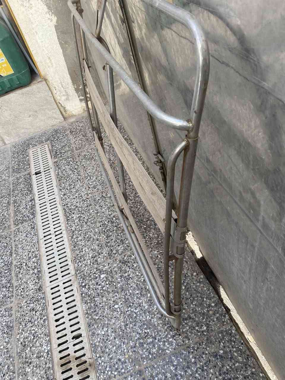 السلام عليكم 
سيبايه اصليه استيل ترهم تكتك ترهم سيارات ناصيه قيم بل يرضي الله وبل عافيه شوي ينرادلها غسل تطلع تلمع
عنوان العبيدي 
رقم ***********
