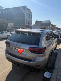 عندي جيب موديل 2019 أمريكي  حادث فقط قبغ جنطه تبديل نفس لون  بدون ايرب...