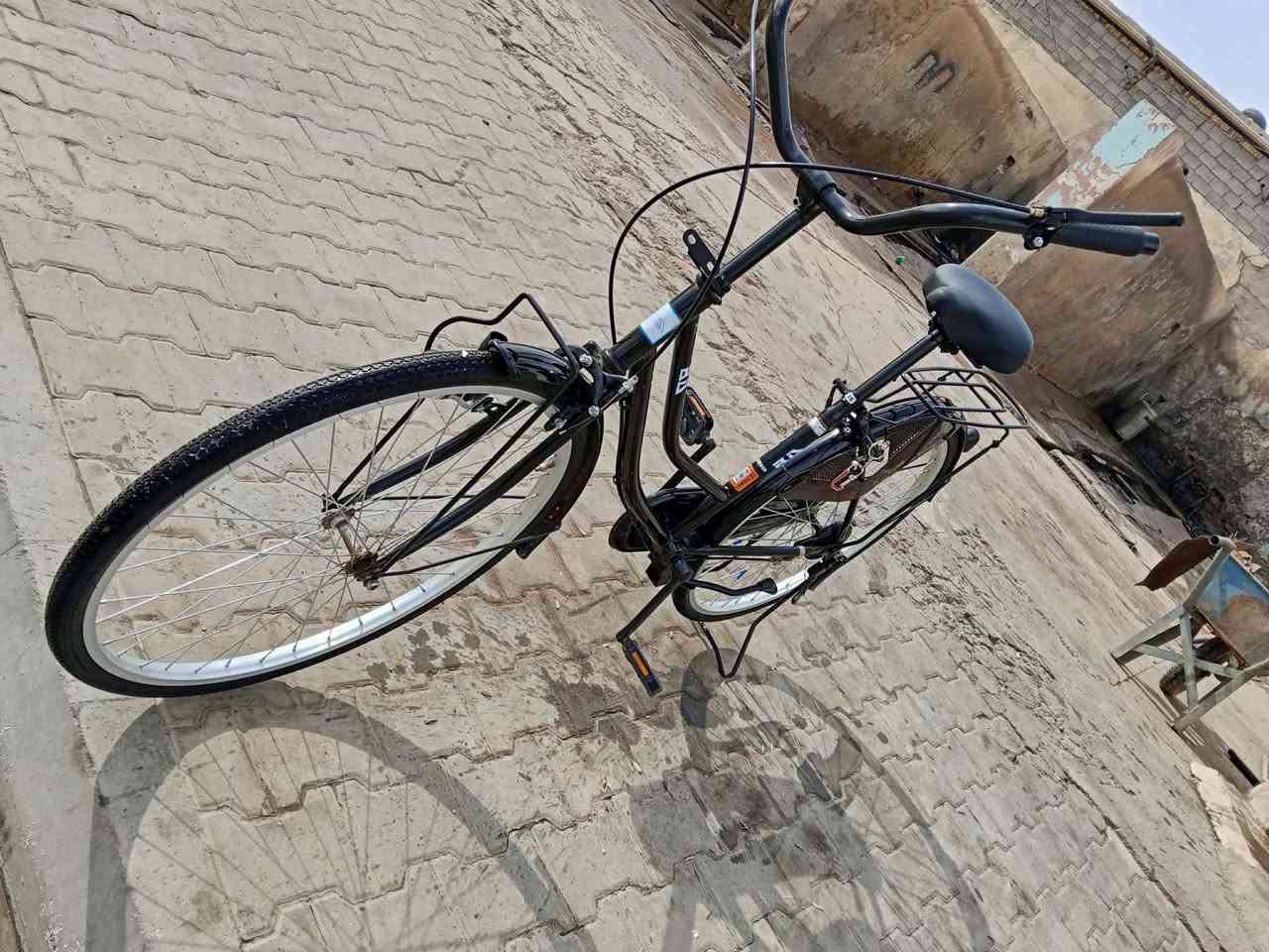 سلام عليكم بايسكك البيع موديل 21 بايسكل نضيف المكان كوت  مقابل معمل الأوكسجين  السعر 130 وبي مجال الاتصال ‏‪***********‬‏
